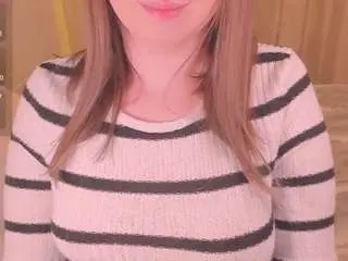 Kira-m  live sex cam