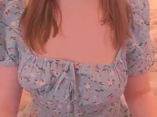 Kira-m  live sex cam