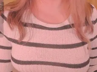 Kira-m  live sex cam