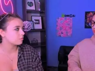 Maya-minx  live sex cam