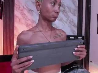 Ninavegass  live sex cam
