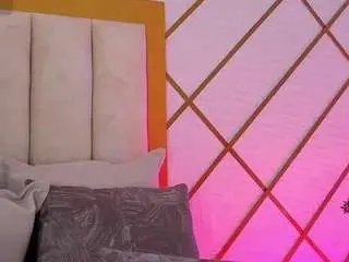 Taniiasmiith  live sex cam