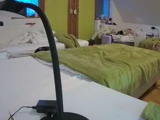 Voyeurcam-julmodels-bed-2  live sex cam