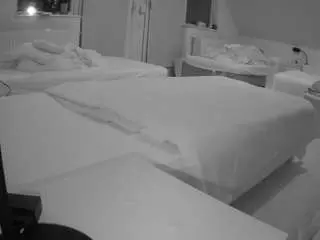 Voyeurcam-julmodels-bed-2  live sex cam