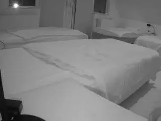 Voyeurcam-julmodels-bed-2  live sex cam