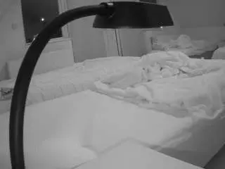 Voyeurcam-julmodels-bed-2  live sex cam