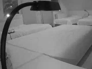 Voyeurcam-julmodels-bed-2  live sex cam