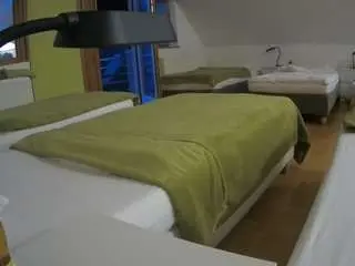 Voyeurcam-julmodels-bed-2  live sex cam