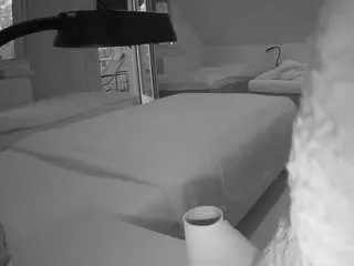 Voyeurcam-julmodels-bed-2  live sex cam