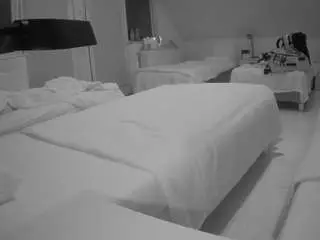 Voyeurcam-julmodels-bed-2  live sex cam