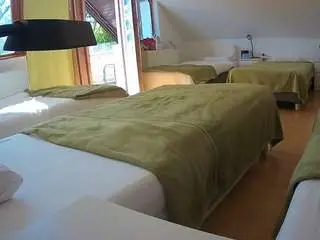 Voyeurcam-julmodels-bed-2  live sex cam