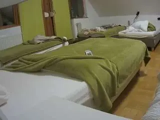 Voyeurcam-julmodels-bed-2  live sex cam