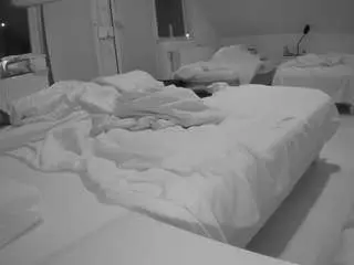 Voyeurcam-julmodels-bed-2  live sex cam