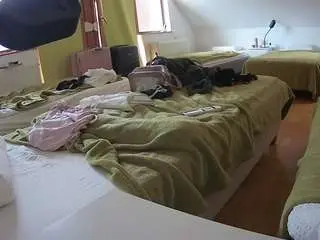 Voyeurcam-julmodels-bed-2  live sex cam