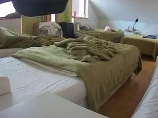 Voyeurcam-julmodels-bed-2  live sex cam