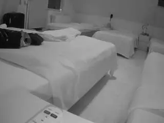 Voyeurcam-julmodels-bed-2  live sex cam