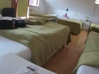 Voyeurcam-julmodels-bed-2  live sex cam