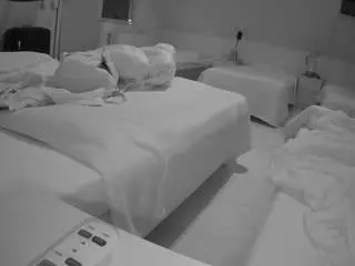 Voyeurcam-julmodels-bed-2  live sex cam