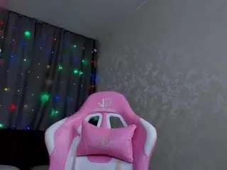 Amellia-soon  live sex cam