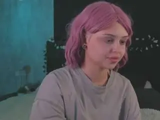 Emmy-brooks  live sex cam