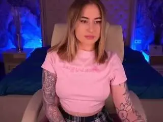 Arolinaxxx  live sex cam