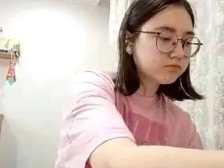 Astridvermilyea  live sex cam