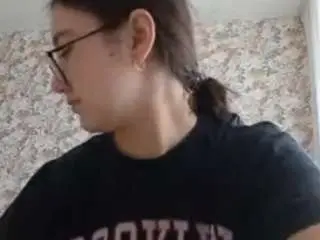 Astridvermilyea  live sex cam