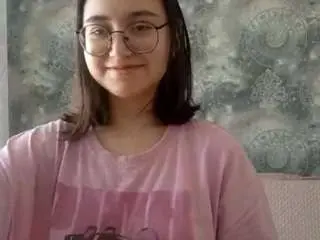 Astridvermilyea  live sex cam