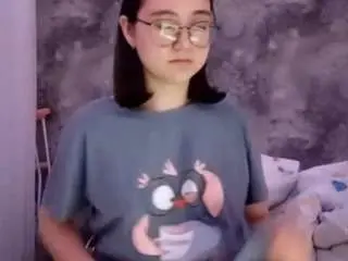 Astridvermilyea  live sex cam