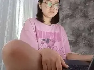 Astridvermilyea  live sex cam