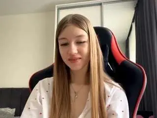 Roxannepacius  live sex cam