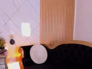 Sara-dreamss  live sex cam