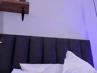 Cristalfoxy  live sex cam
