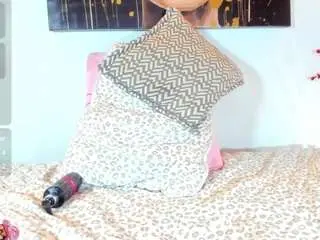Karlaliones99  live sex cam