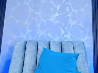 Lilifox18  live sex cam