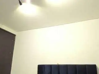 Melanie-rouxs  live sex cam