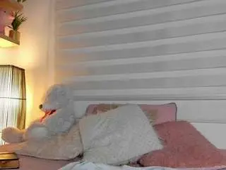 Nella-joly  live sex cam