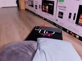 Eliigh  live sex cam