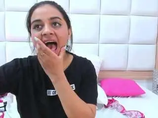 Dulcequeen  live sex cam