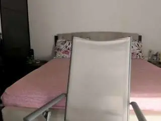 Lorycougar  live sex cam
