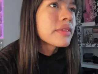 Meganthompsonn  live sex cam