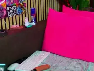 Melaniatress  live sex cam
