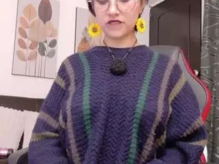 Milu-razzo  live sex cam