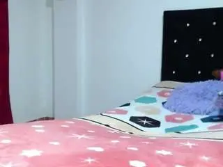 Ross-violet  live sex cam