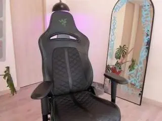 Ebony-bru  live sex cam