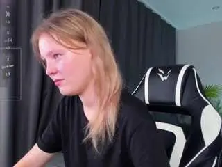 Peggy-hun1t  live sex cam