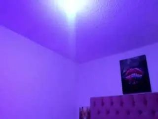 Vicky-thompons  live sex cam