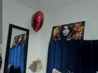 Vicky-thompons  live sex cam
