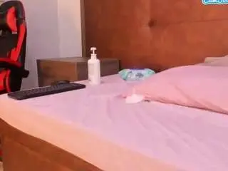 Macarena18  live sex cam