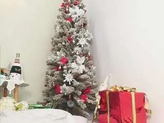 Sassy-girl  live sex cam